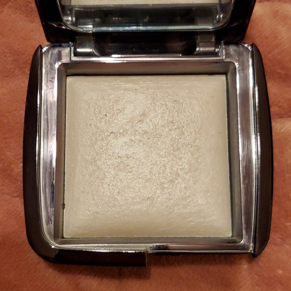 Hourglass Ambient Lighting Powder
